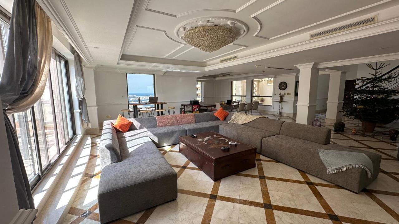 Neyar Beach Vibes - The Penthouse Hostel Dubai Buitenkant foto