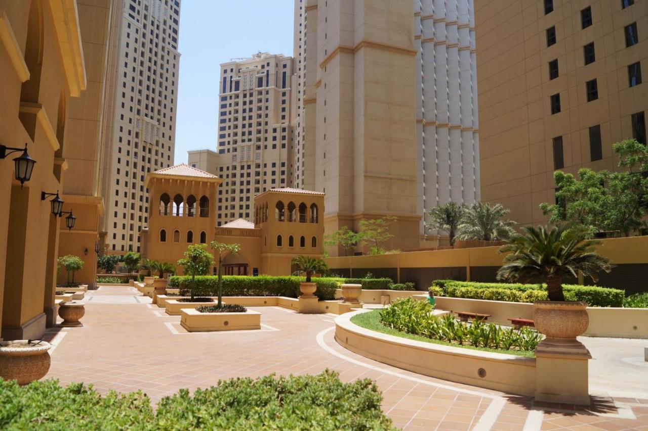 Neyar Beach Vibes - The Penthouse Hostel Dubai Buitenkant foto