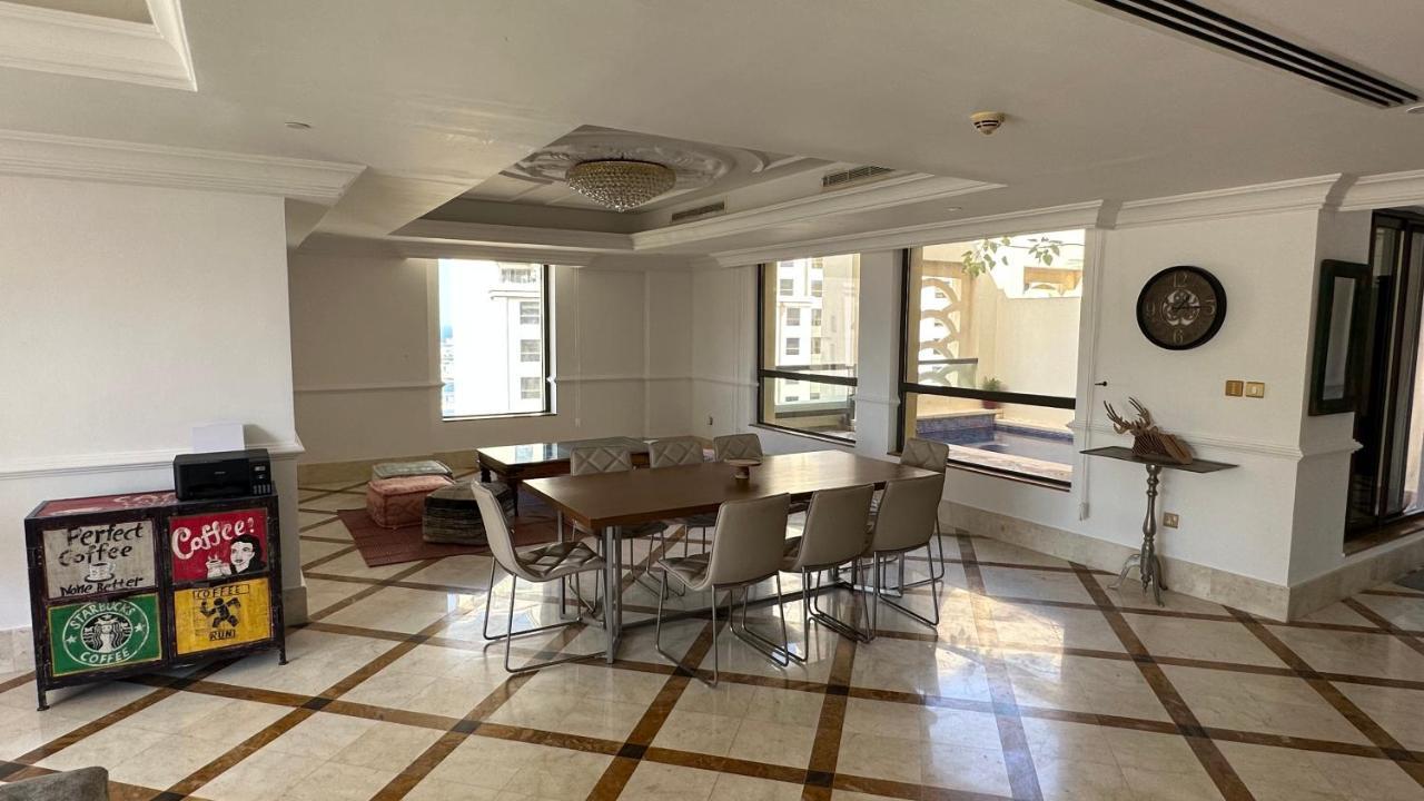 Neyar Beach Vibes - The Penthouse Hostel Dubai Buitenkant foto