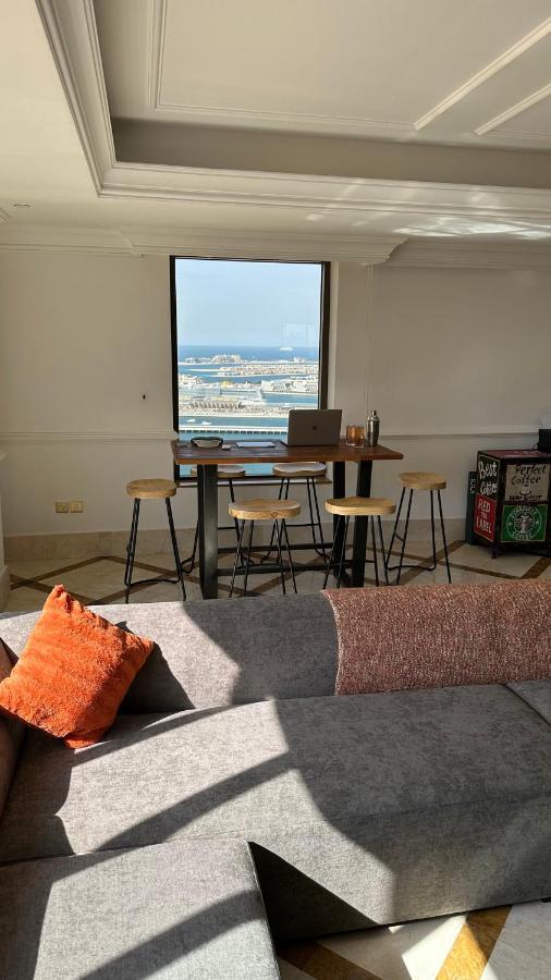 Neyar Beach Vibes - The Penthouse Hostel Dubai Buitenkant foto
