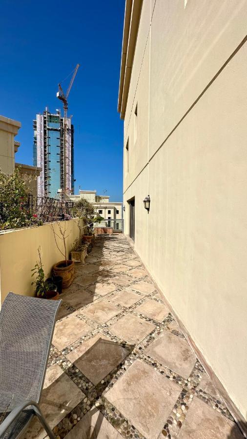 Neyar Beach Vibes - The Penthouse Hostel Dubai Buitenkant foto